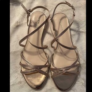 Le Chateau Low Wedge Blush Sandals (size 8)